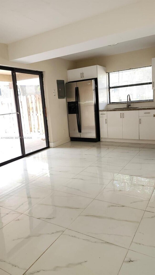 Building Photo - 14293 SW 94th Cir Ln