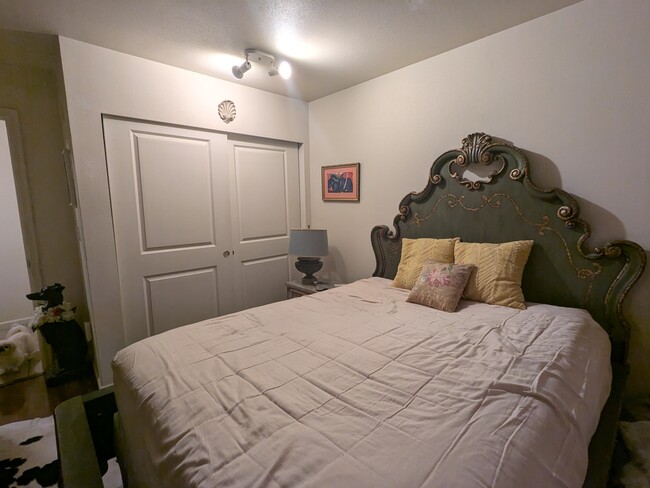 Large bedrooms with closets - 7311 15th Ave NW