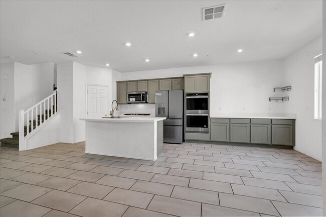 Building Photo - 8033 Skye Foxx St