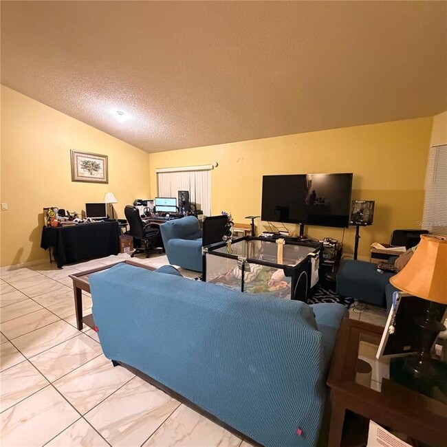 Building Photo - 12697 Enclave Dr