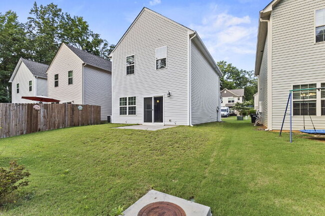 Building Photo - Simpsonville 3BR/2.5BA with Granite, Garag...