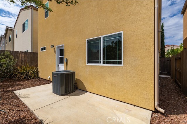 Building Photo - 351 Calle de Pueblo