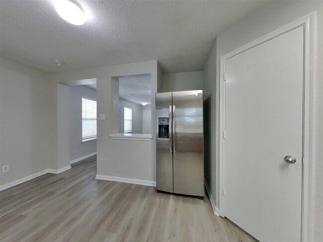 Building Photo - 21135 Wickton Ln