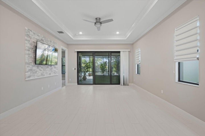Building Photo - 16124 Key Biscayne Ln