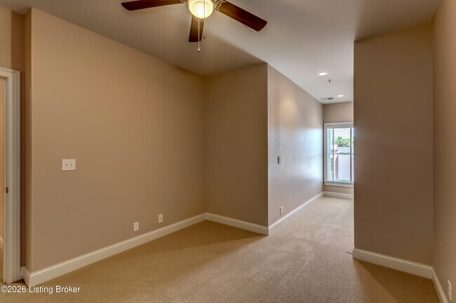 Building Photo - 9412 Norton Commons Blvd