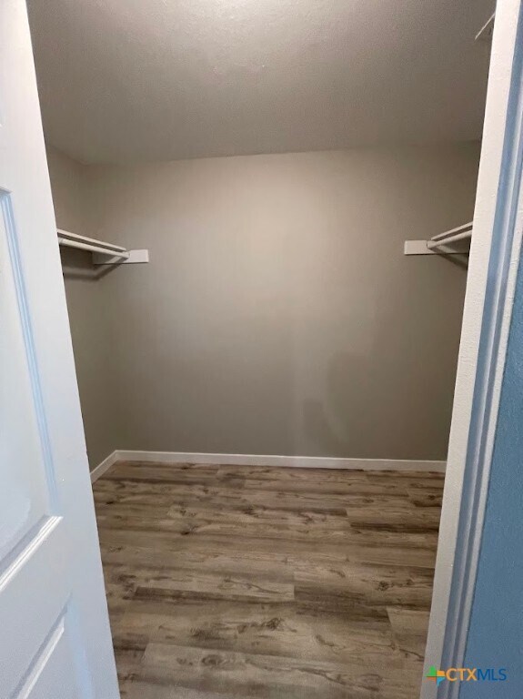 Building Photo - 744 Hill Top Dr