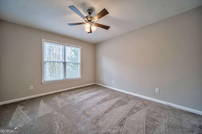 Building Photo - 2011 Town Lake Hills W