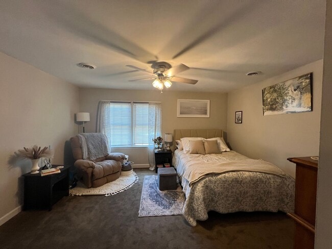 Building Photo - Townhome for Rent