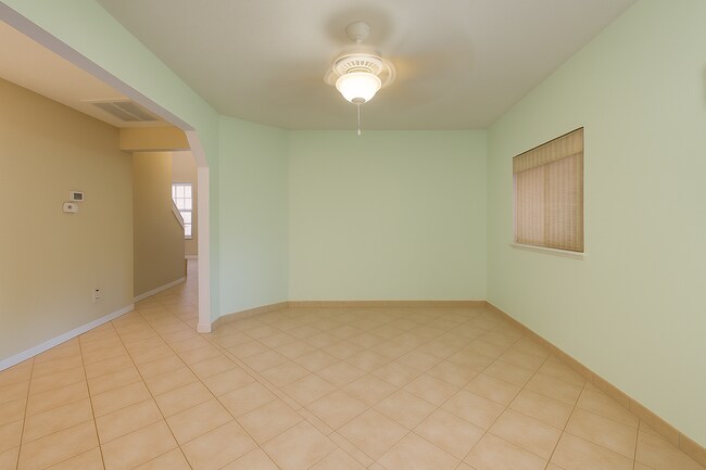 Building Photo - 4404 Bluff Creek Dr