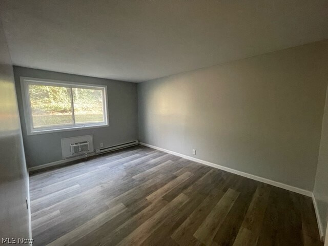 Building Photo - 1935 Brookside Dr