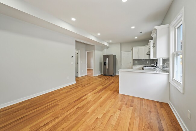 Building Photo - 42 Waterville St