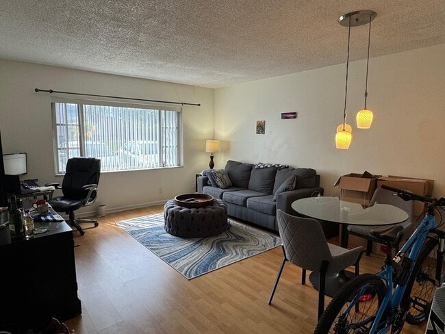 Building Photo - 5840 NE 22nd Way