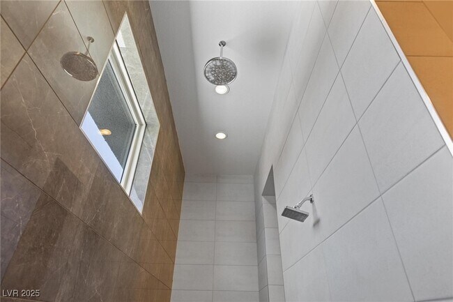 Building Photo - 10927 White Clay Dr