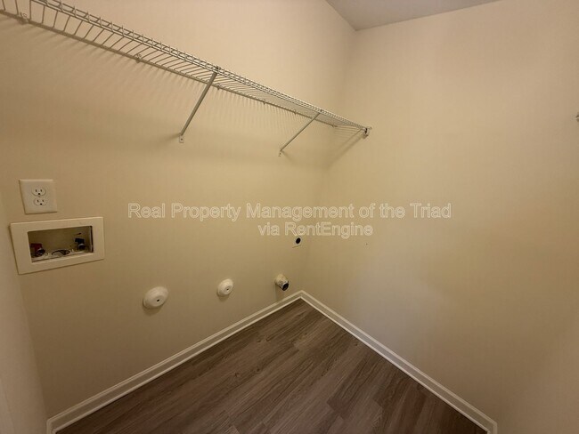 Building Photo - 2318 Deerbrook Forest Ln