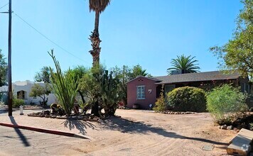 Building Photo - A charming 3-bedroom, 2-bathroom house in ...