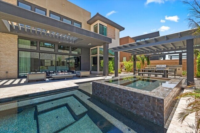 Building Photo - 10950 Earth Hues Ct