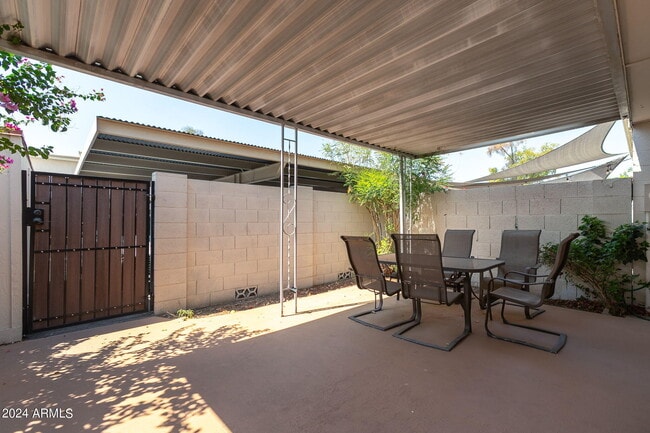 Building Photo - 4004 N Granite Reef Rd