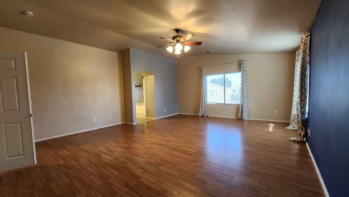 Building Photo - 43274 W Kimberly St