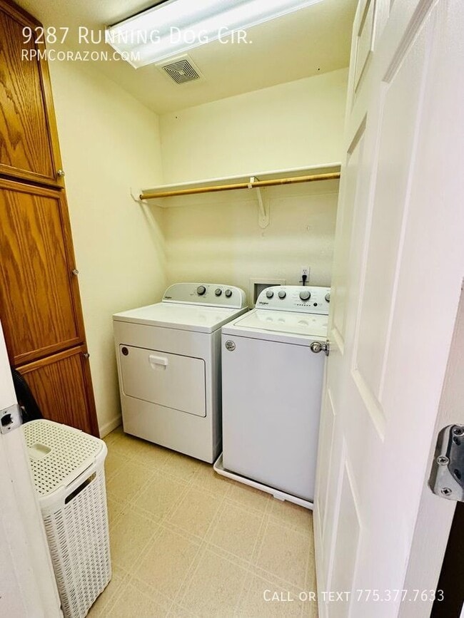 Building Photo - 9287 Running Dog Cir