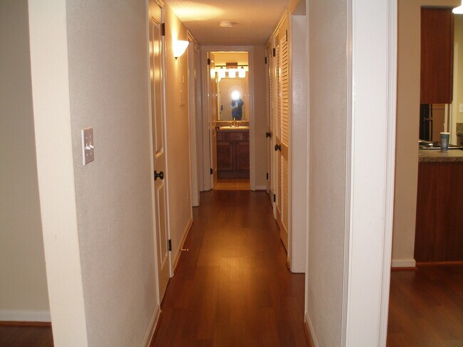 Building Photo - 508 Patton Chapel Way