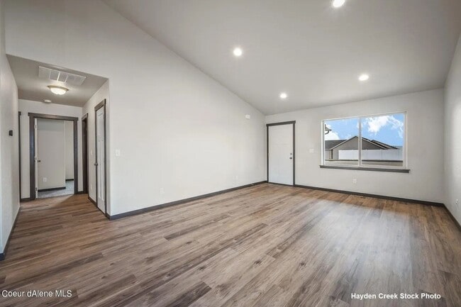 Building Photo - Beautiful Newer 3 Bedroom Home in Brookshire – Mountain Views!