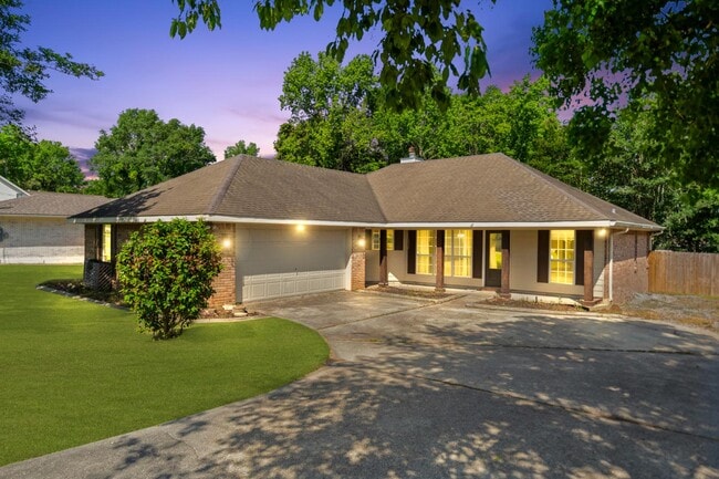 Building Photo - 87133 Golf Club Dr