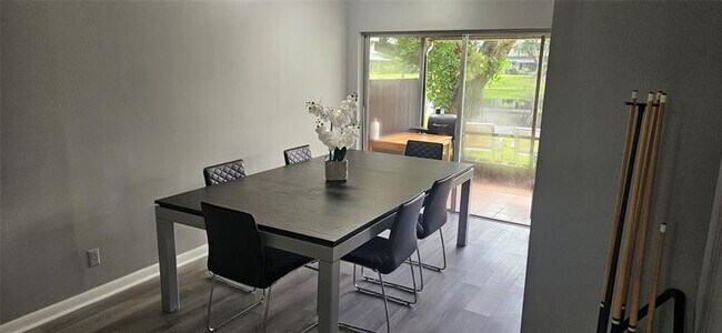 Building Photo - 2262 Discovery Cir W