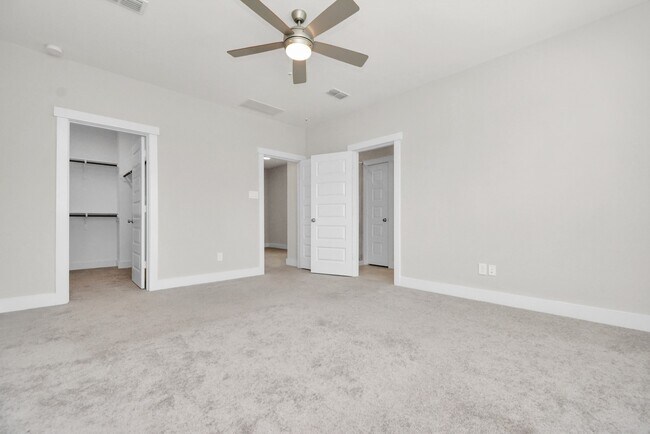 Building Photo - 731 Strawberry Pines Ct