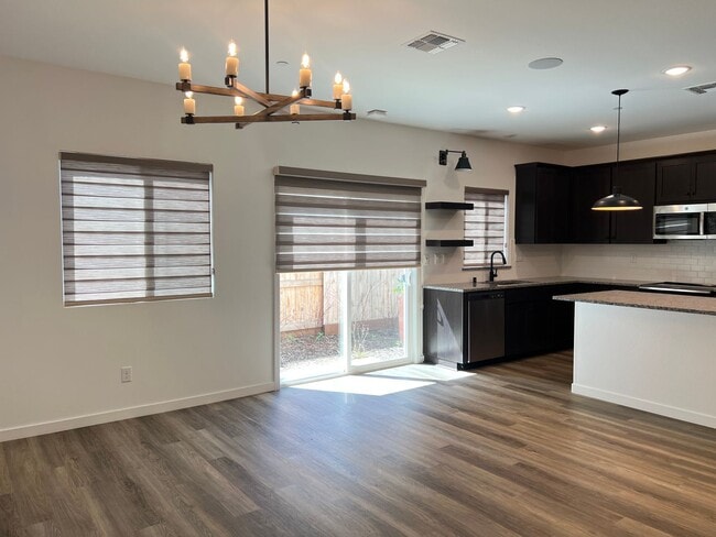 Building Photo - Three Bedroom Three Bathroom Home with Solar