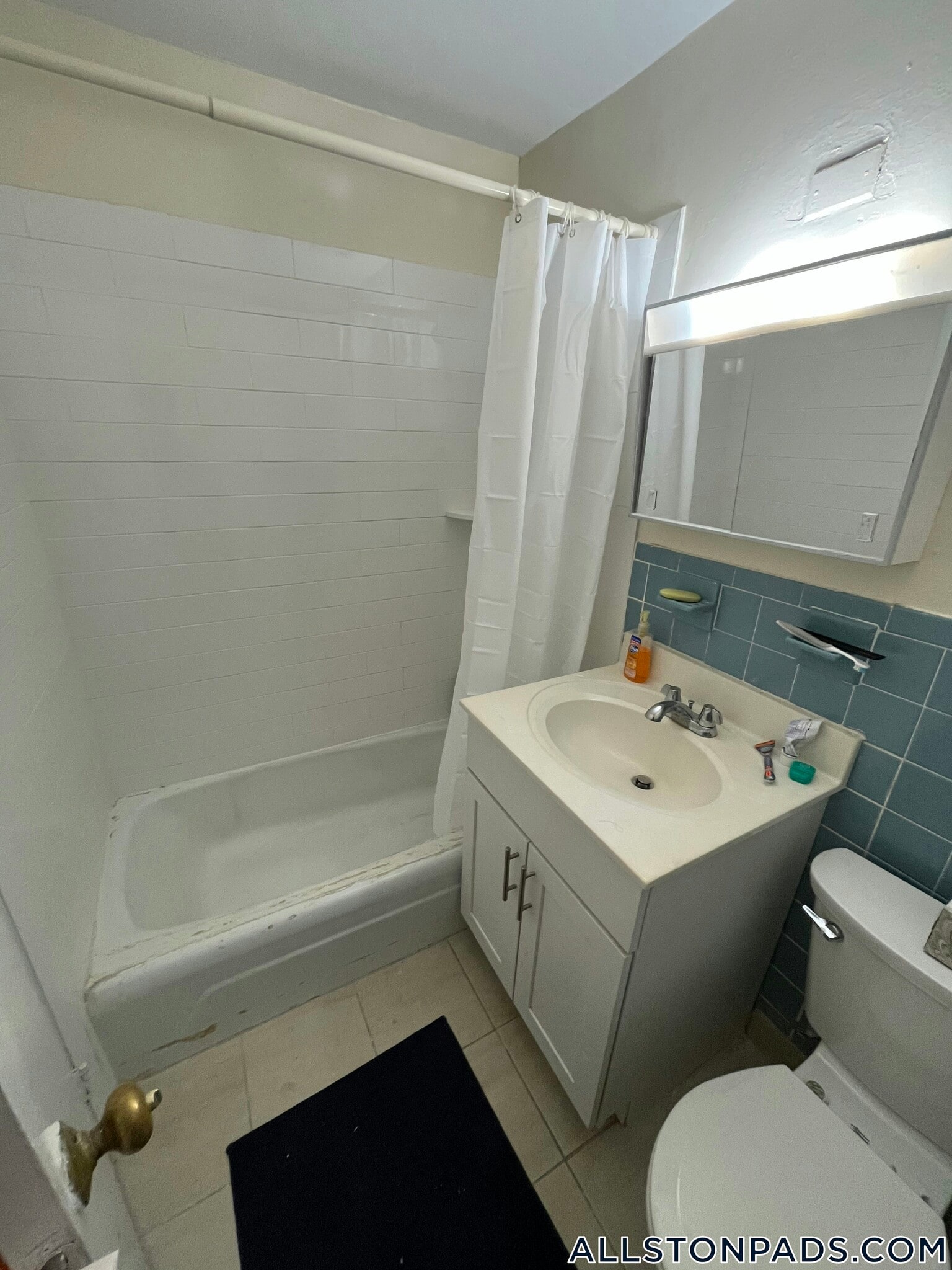 Building Photo - 88 Gardner St