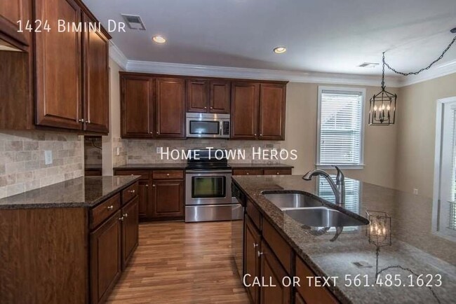 Building Photo - 1424 Bimini Dr