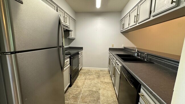 Building Photo - 200 Sandestin Ln