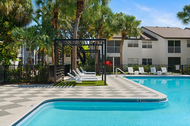 Building Photo - Cortland at the Hammocks