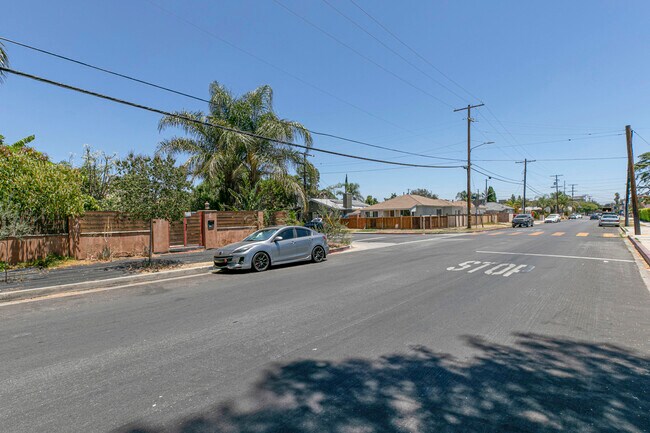 Building Photo - 18605 Valerio St