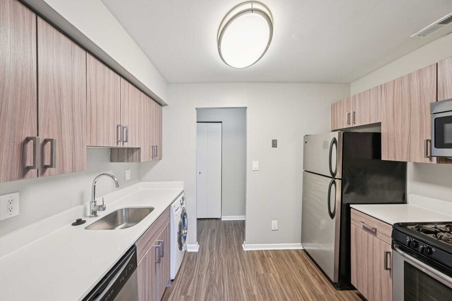 Building Photo - The Vista