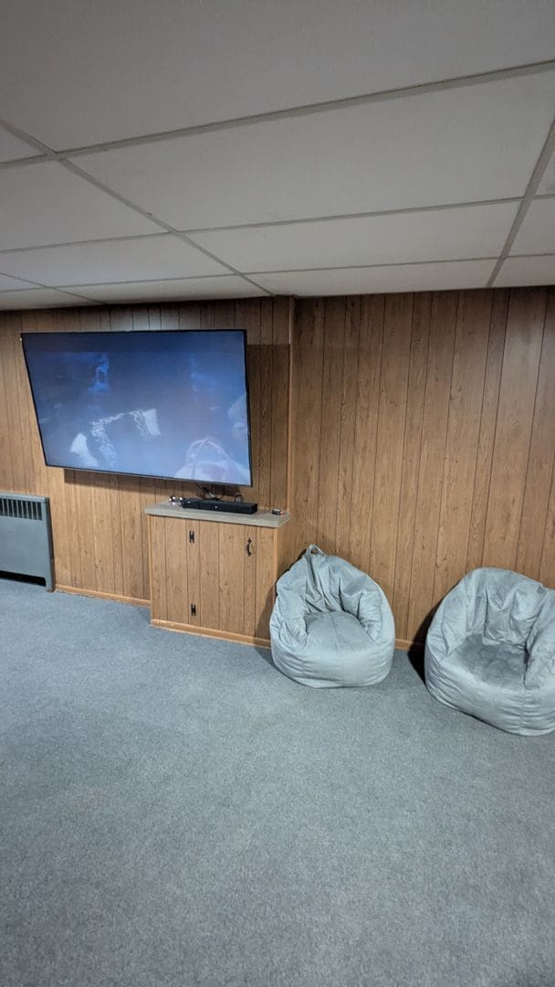 Building Photo - Welcome to this gem located in the heart o...