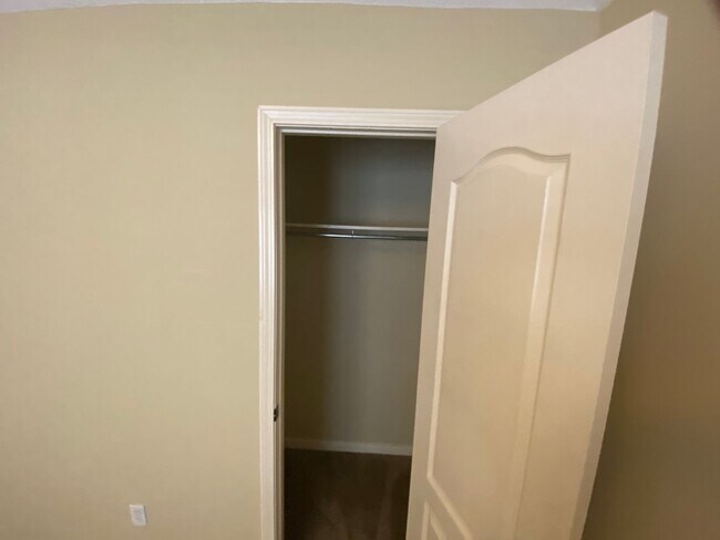 Building Photo - 3BR/2.5BA For Rent