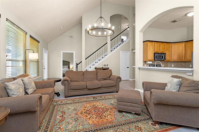 Building Photo - 7215 Wedgewood Dr