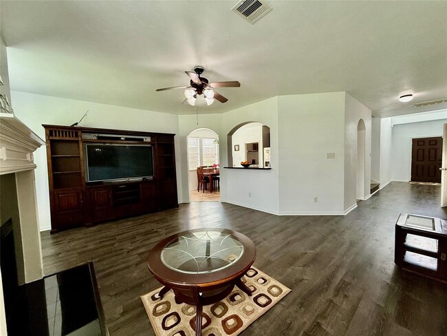 Building Photo - 804 Harvard Pointe Dr