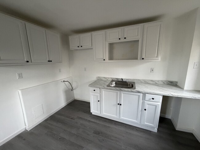 Building Photo - 4148 Orchard St