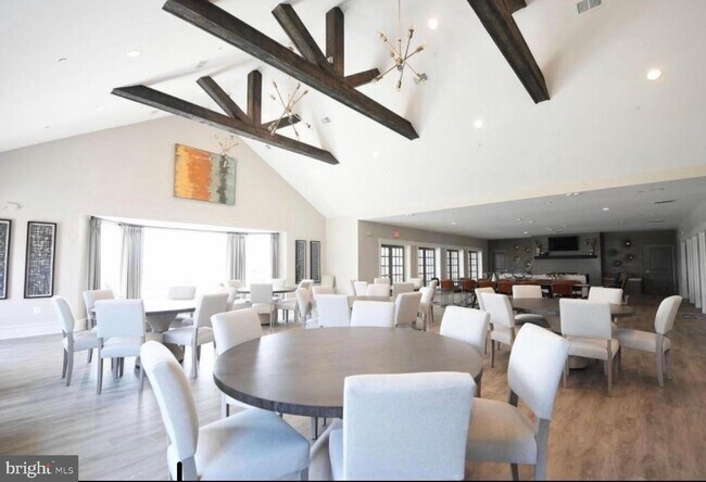 clubhouse - 624 Heathland Trl