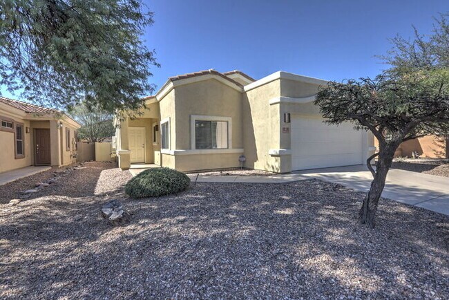 Building Photo - Rancho Sahuarita Home
