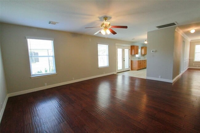 Building Photo - 15120 Plowshare Dr