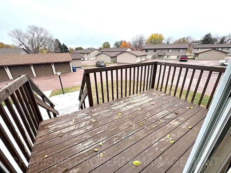 Building Photo - 3604 S Cathy Ave