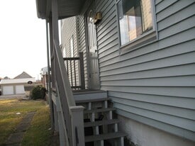 Building Photo - 81 E Merritt St