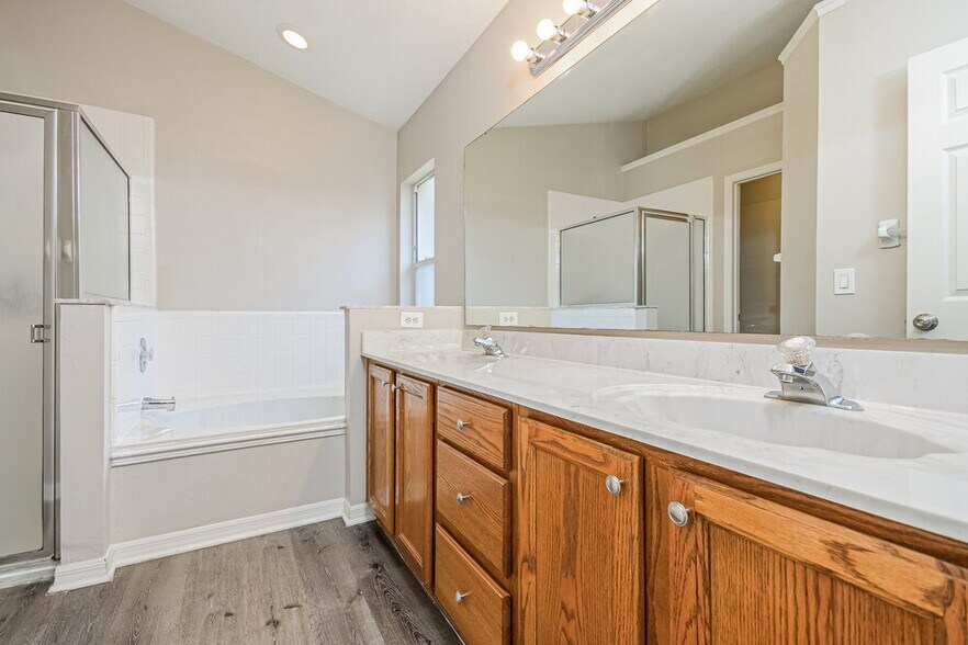 Building Photo - 11528 Grazeley Ct