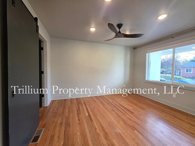 Building Photo - 7020 NE 17th Ave