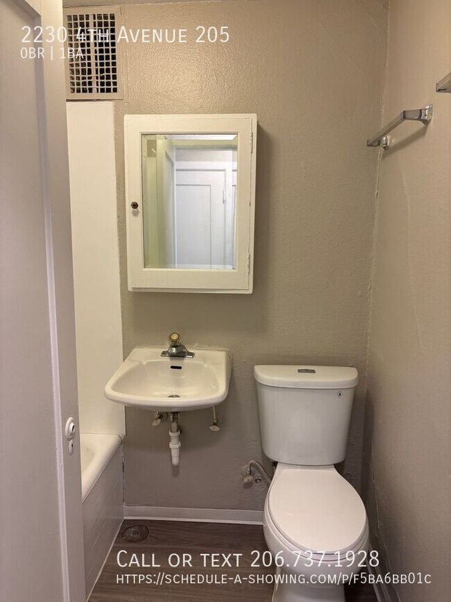 Building Photo - 2230 4th Ave