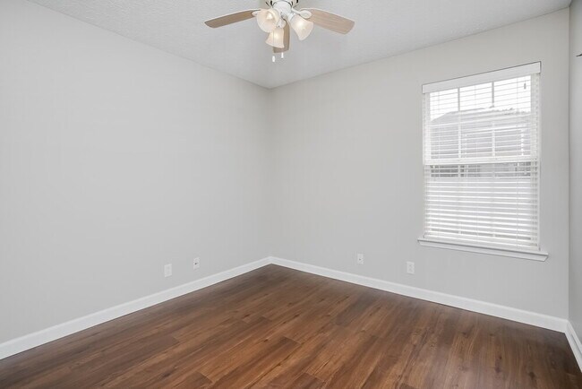 Building Photo - 3327 Velvet Court