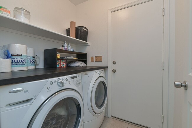 Building Photo - 20011 N 20th Way